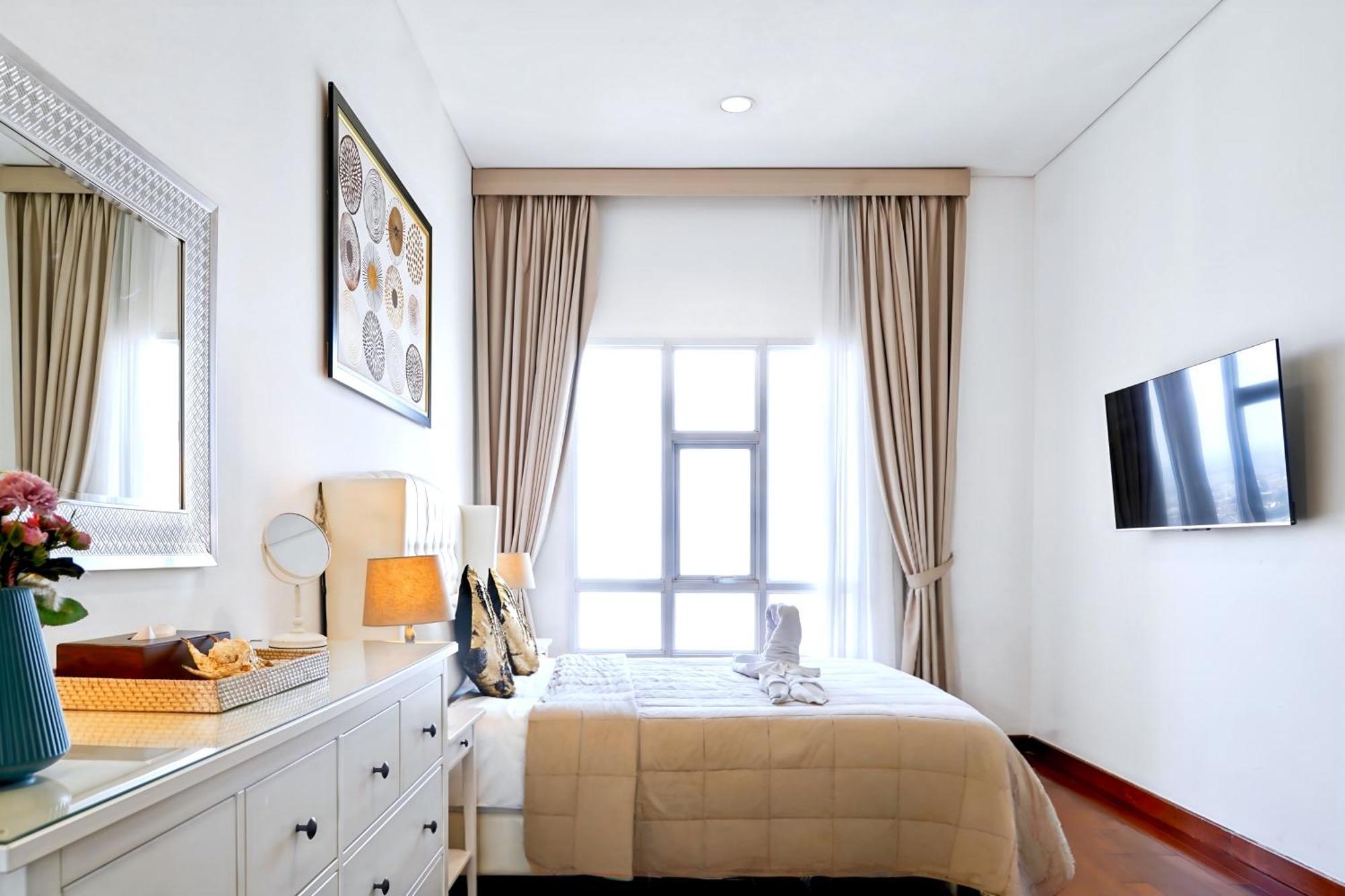 2br Lucky Tower Old Town Floor Jakarta