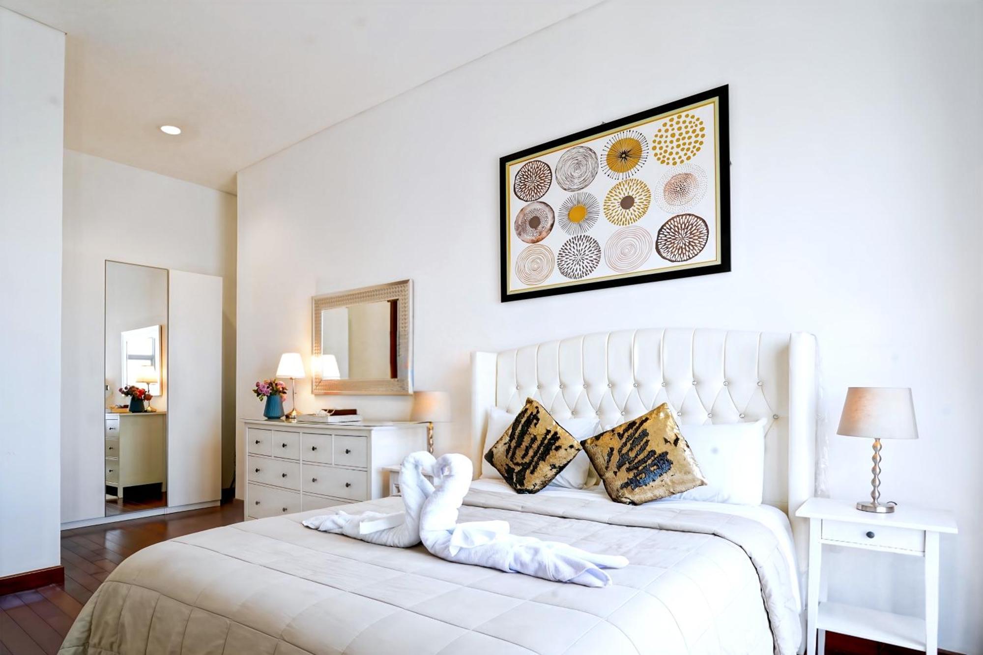 2br Lucky Tower Old Town Floor